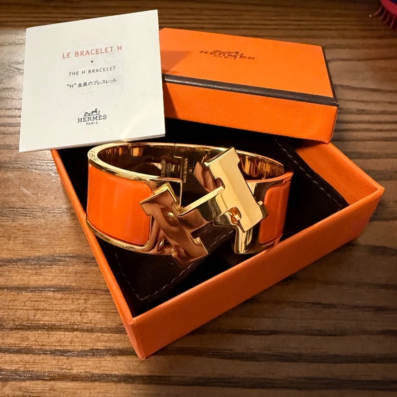 Hermes Orange Enamel Clic Clac H Bracelet - Picture 3 of 7